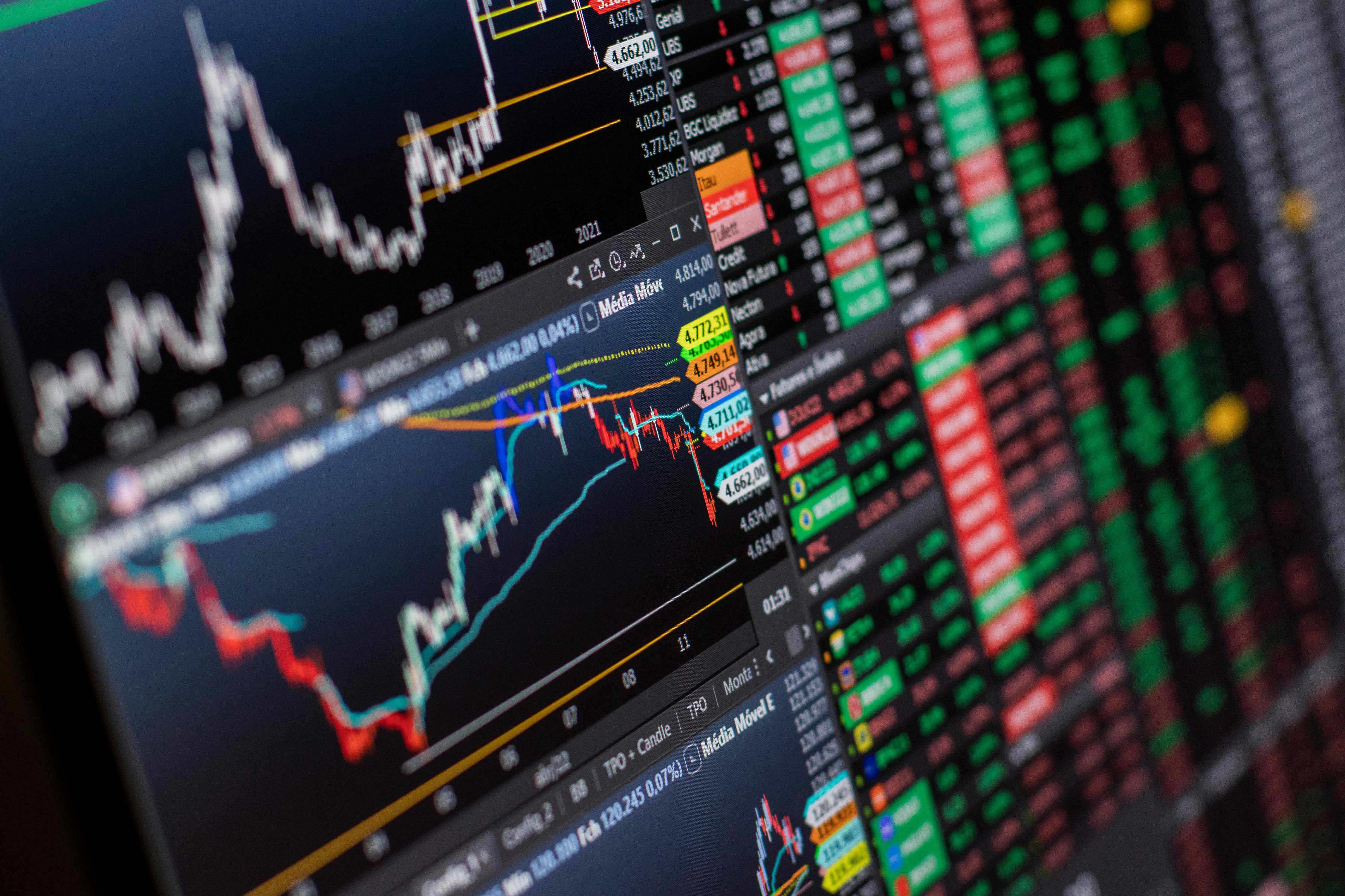 Resumo da semana: Selic estável, Fed corta juros e volatilidade na Bolsa — impactos para o investidor brasileiro